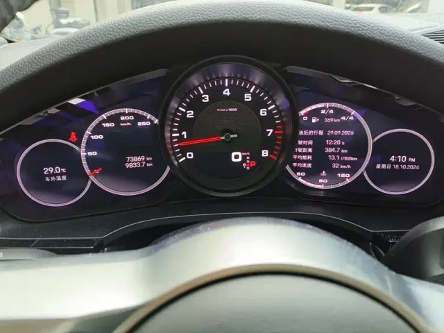Porsche Cayenne — Фото автомобиля 15