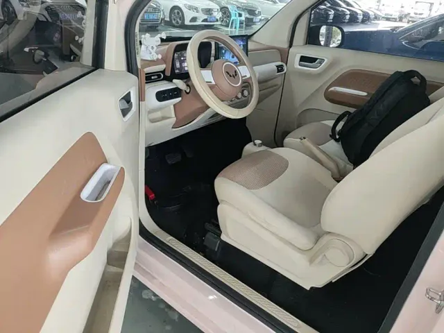Wuling Hongguang Mini EV — Фото автомобиля 15