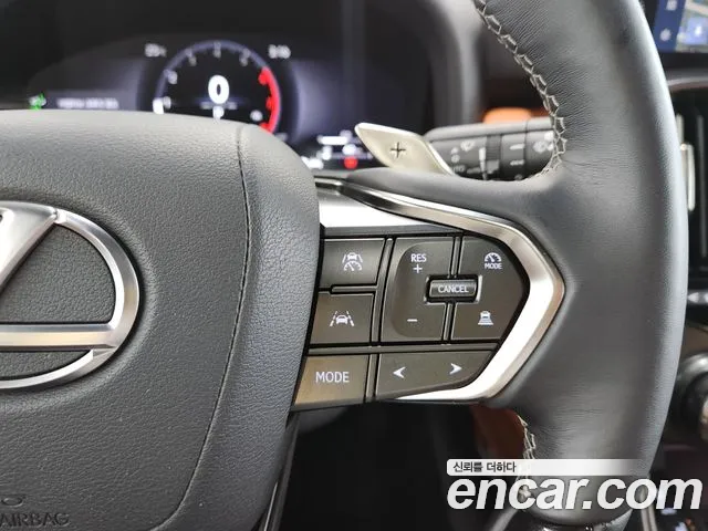 Lexus LX Generation 4 — Фото автомобиля 13