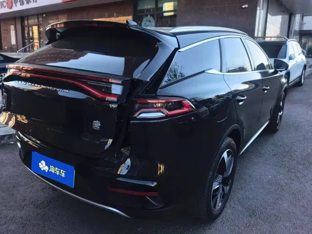 BYD Tang — Фото автомобиля 3
