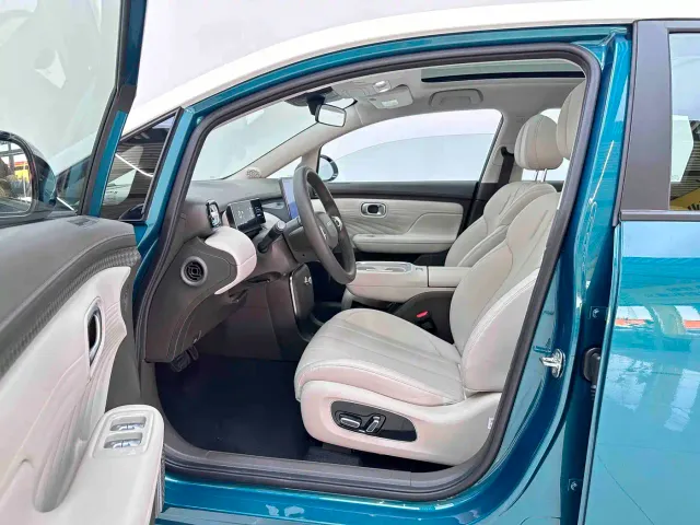GAC Aion UT — Фото автомобиля 11