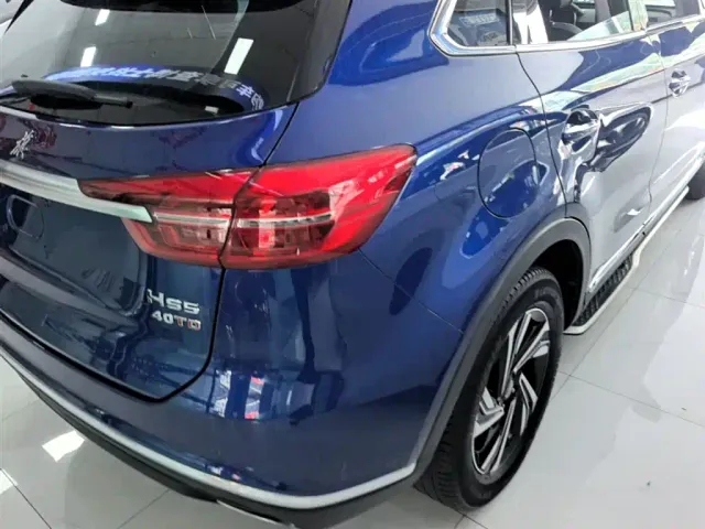 Hongqi HS5 — Фото автомобиля 7