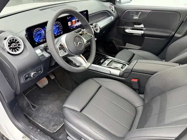 Mercedes-Benz EQB — Фото автомобиля 4