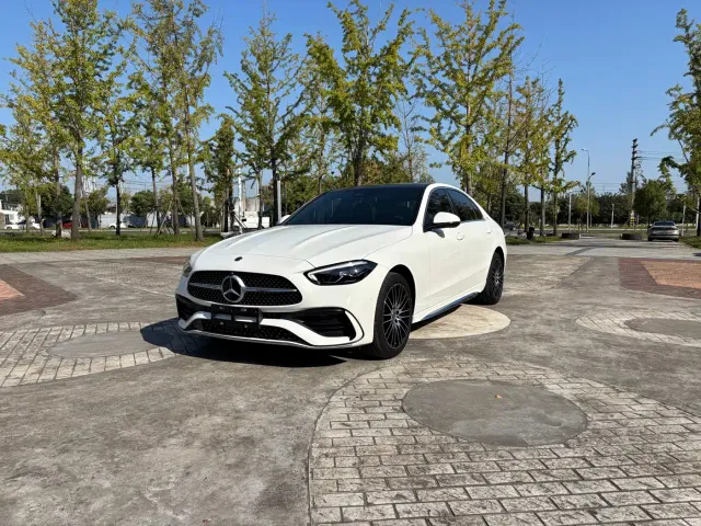 Mercedes-Benz C-Class — Фото автомобиля 3