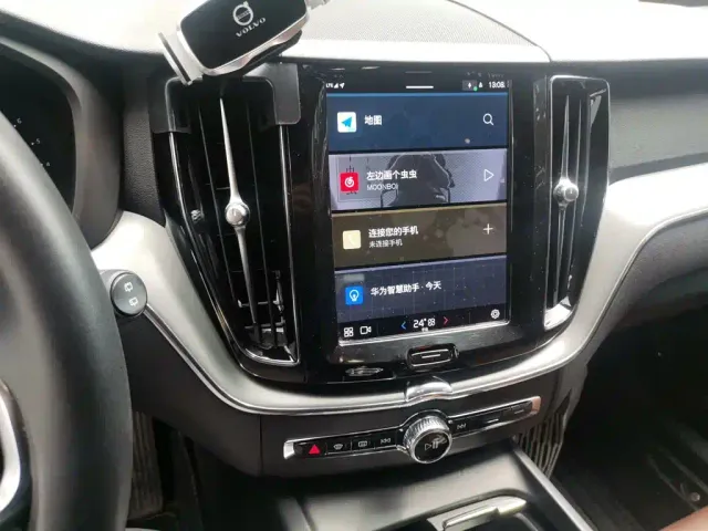 Volvo XC60 — Фото автомобиля 14