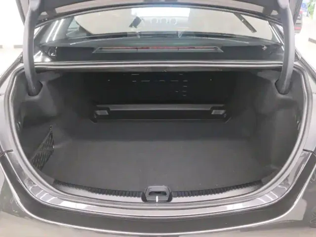 Mercedes-Benz C-Class — Фото автомобиля 18