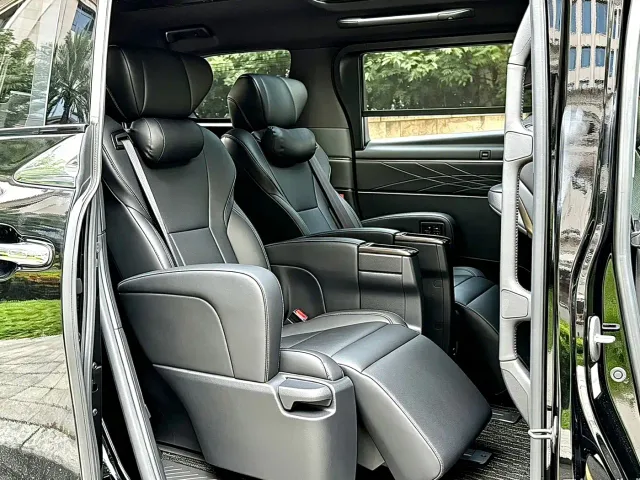 Toyota Alphard — Фото автомобиля 11