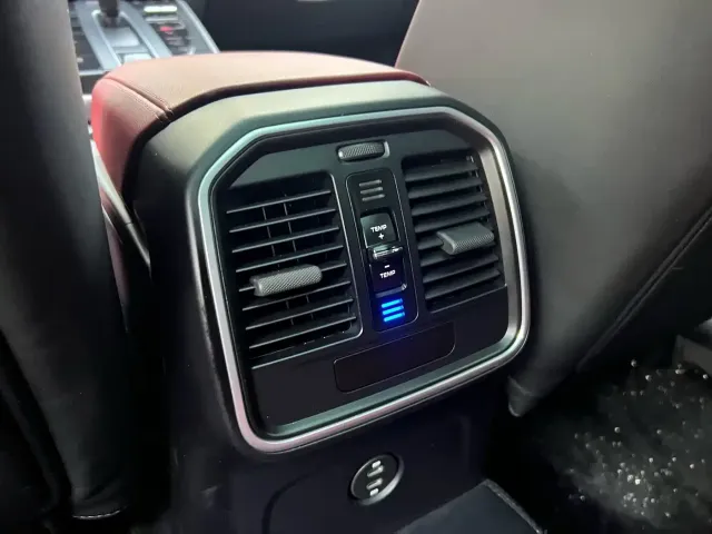 Porsche Macan — Фото автомобиля 20