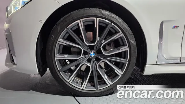 BMW 7-Series — Фото автомобиля 5