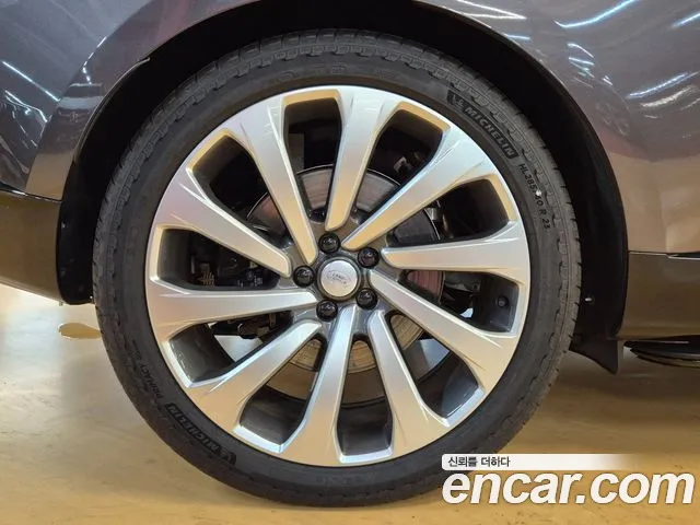 Land Rover Range Rover — Фото автомобиля 18