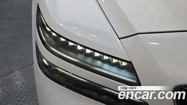 Genesis GV80 — Фото автомобиля 17