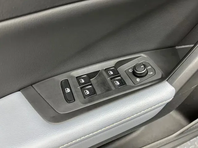 Volkswagen Lavida — Фото автомобиля 12