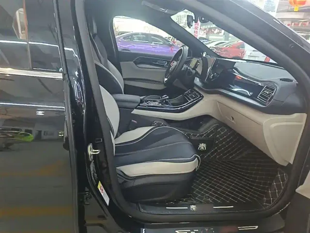 BYD Qin PLUS — Фото автомобиля 23