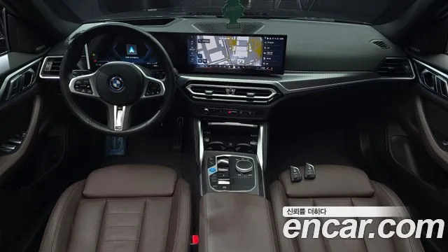 BMW i4 — Фото автомобиля 10