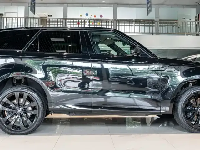 Land Rover Range Rover Sport — Фото автомобиля 4