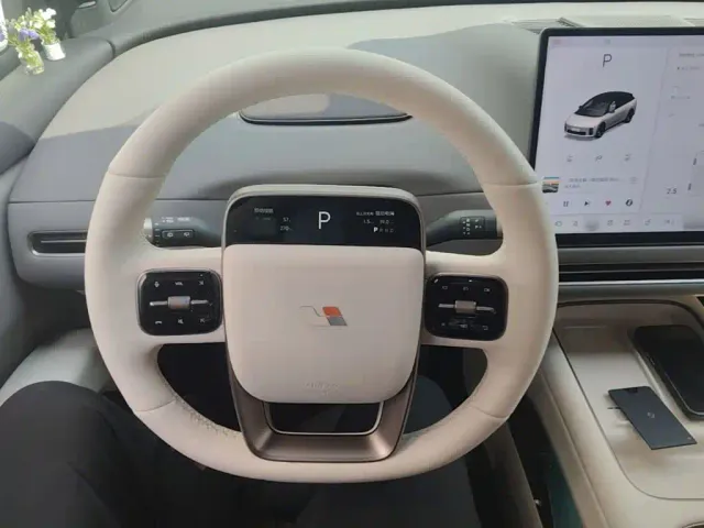 Li Auto i6 — Фото автомобиля 10