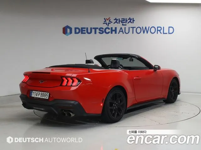 Ford Mustang Mustang 7 поколение 2.3 EcoBoost Premium Кабриолет — Фото автомобиля 2