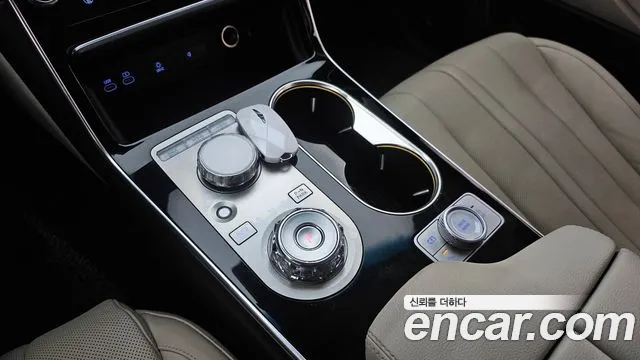 Genesis GV80 2.5T Бензин 2WD — Фото автомобиля 8