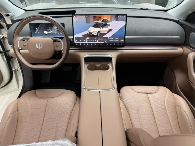Leapmotor C11 — Фото автомобиля 6