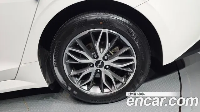 Kia K5 K5 3 поколение 2.0 LPI(Для проката) — Фото автомобиля 21