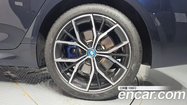 BMW 5-Series 5 серия (G30) — Фото автомобиля 18