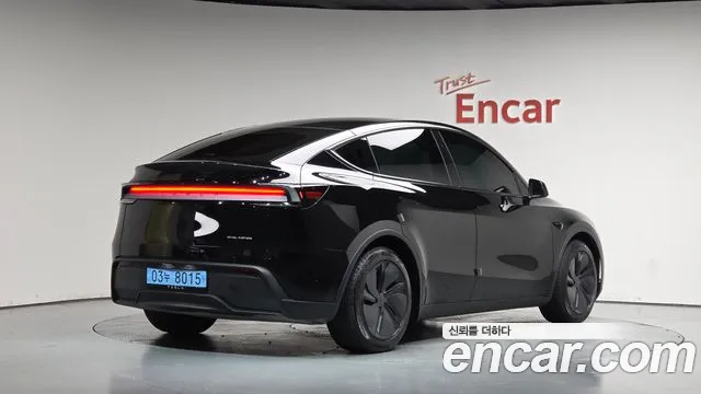 Фотография автомобиля — Tesla Model Y