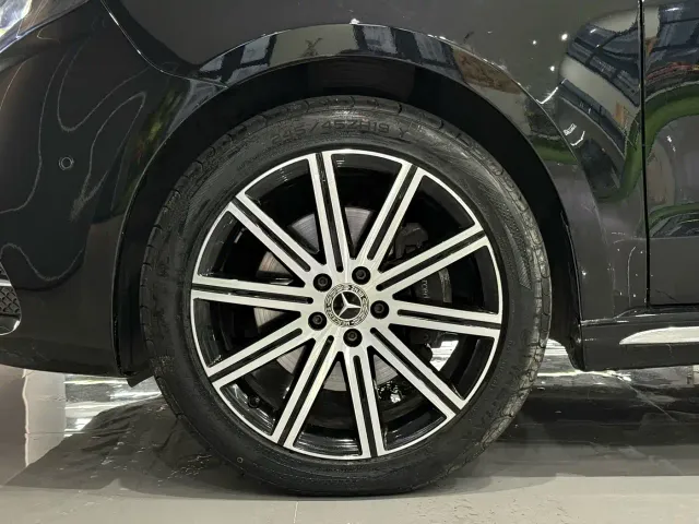 Mercedes-Benz V-Class — Фото автомобиля 22