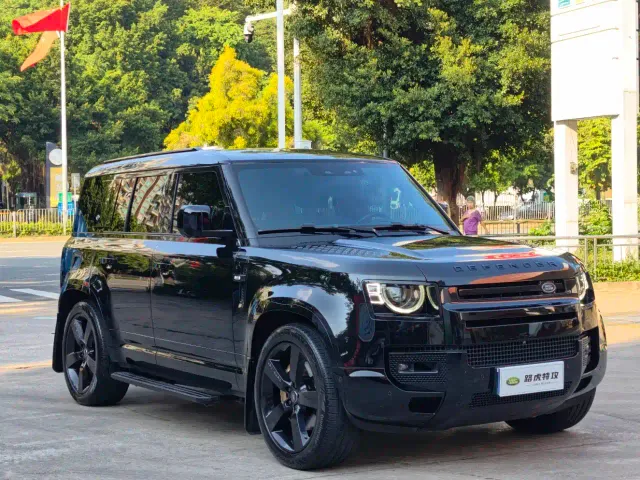 Land Rover Defender — Фото автомобиля 3