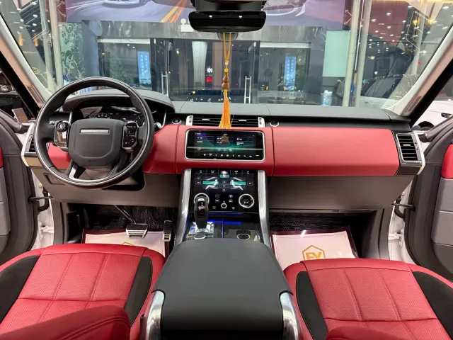 Land Rover Range Rover Sport — Фото автомобиля 13