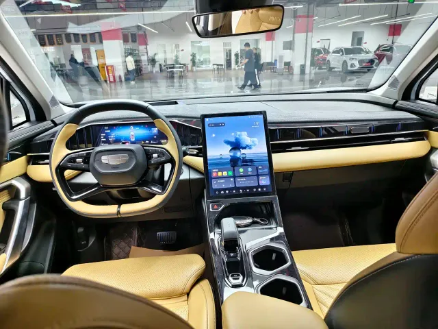 Geely Boyue L — Фото автомобиля 3