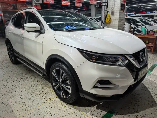 Nissan Qashqai — Фото автомобиля 3