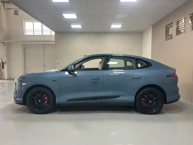 IM Motors LS6 — Фото автомобиля 7