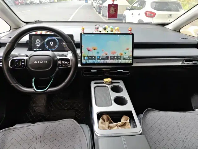 GAC Aion Y — Фото автомобиля 12