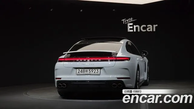 Porsche Panamera — Фото автомобиля 3