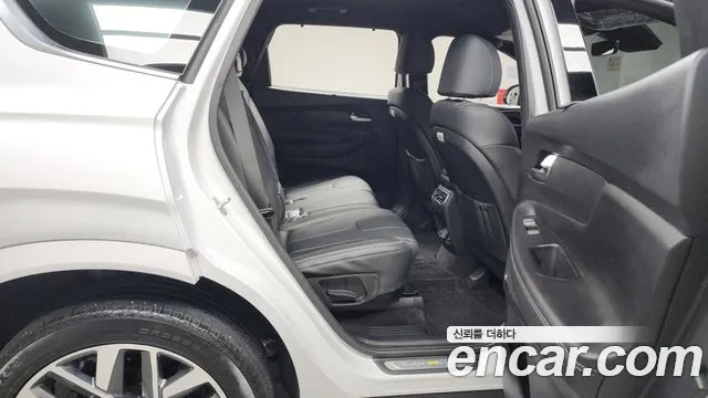Hyundai Santafe Новый Santa Fe Бензин 2.5T 2WD — Фото автомобиля 12