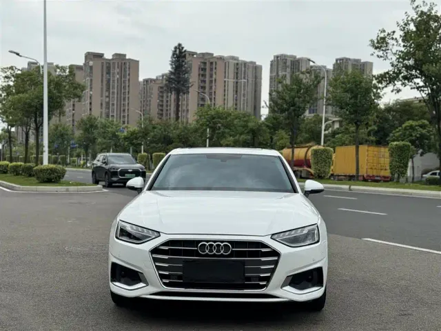 Audi A4L — Фото автомобиля 2