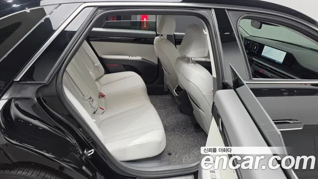 Hyundai Grandeur Grandeur (GN7) 3.5 Бензин 2WD — Фото автомобиля 12