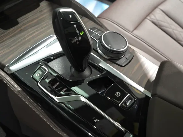 BMW 5 Series — Фото автомобиля 13