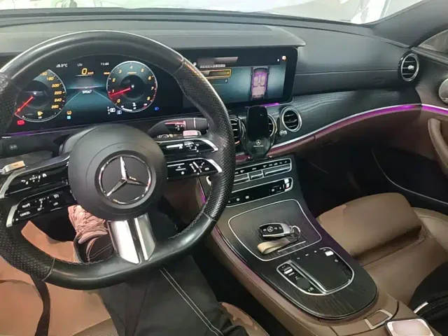 Mercedes-Benz E-Class — Фото автомобиля 9