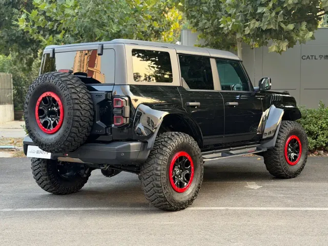 Ford Bronco — Фото автомобиля 3