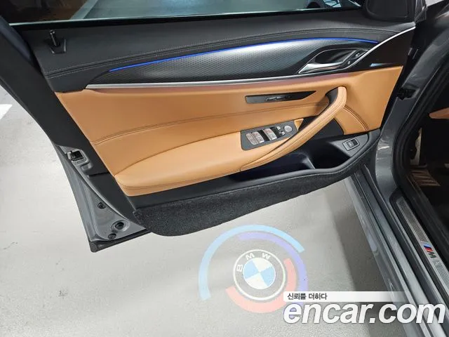BMW 5 Series G30 — Фото автомобиля 10