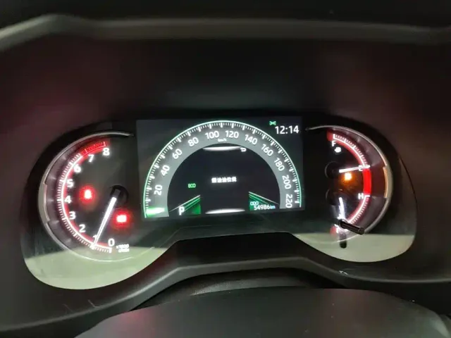 Toyota RAV4 — Фото автомобиля 11