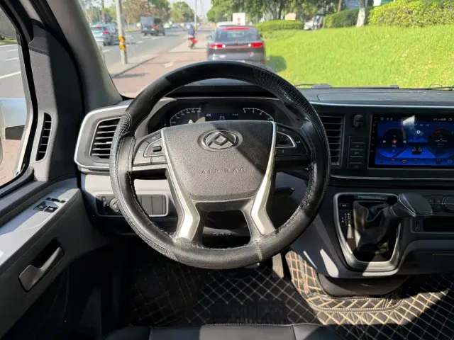 Maxus Xintu V80 — Фото автомобиля 13
