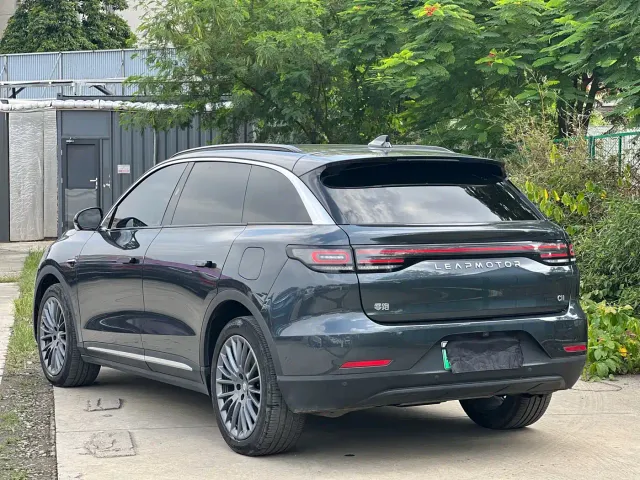 Leapmotor C11 — Фото автомобиля 4