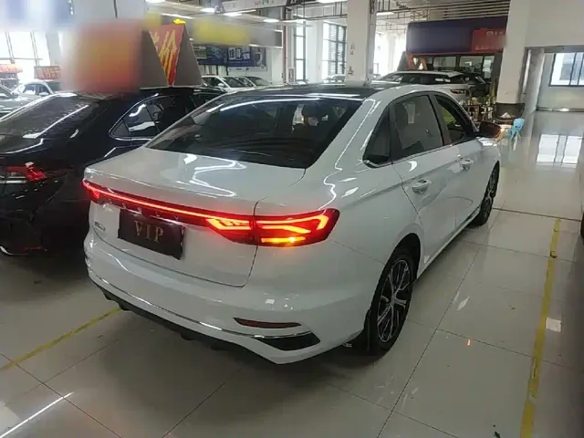 Geely Emgrand — Фото автомобиля 6