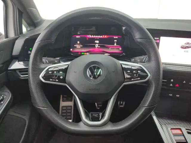 Volkswagen Golf — Фото автомобиля 15