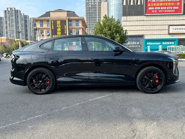 IM Motors LS6 — Фото автомобиля 4