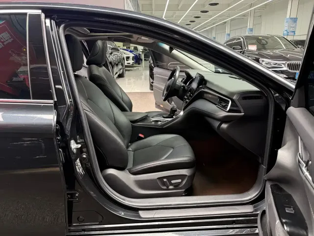 Toyota Camry — Фото автомобиля 14
