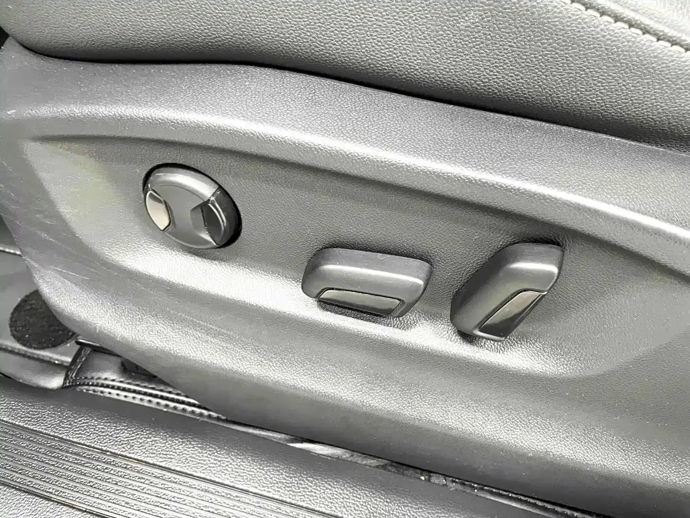 Volkswagen Tiguan L 2023 280TSI 2WD Trend Limited Edition — Фото автомобиля 11