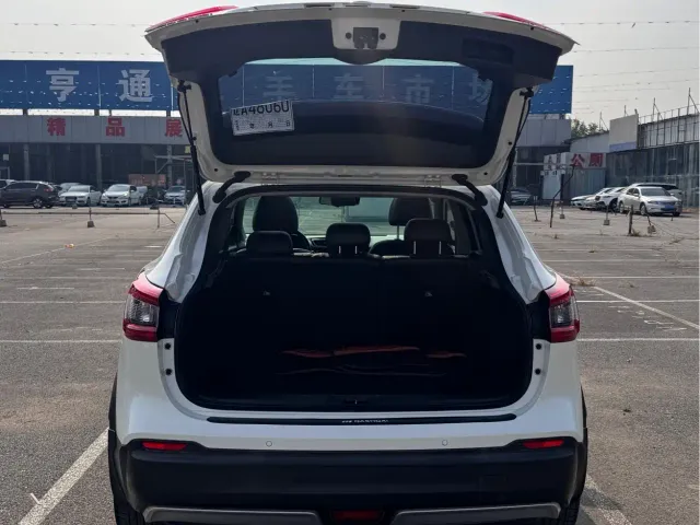 Nissan Qashqai — Фото автомобиля 17